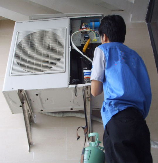 定日空调开机无反应维修